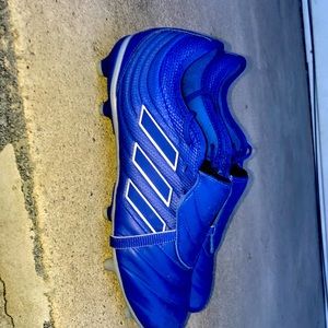 Adidas cops 20.2 blue and silver colorway men!